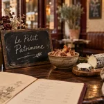 Le petit patrimoine à Tours, menu au 58 rue Colbert